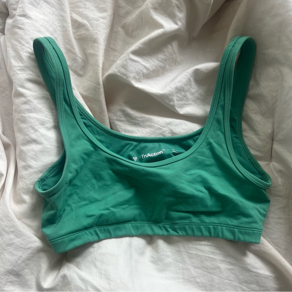 Aritzia sports bra, perfect condition